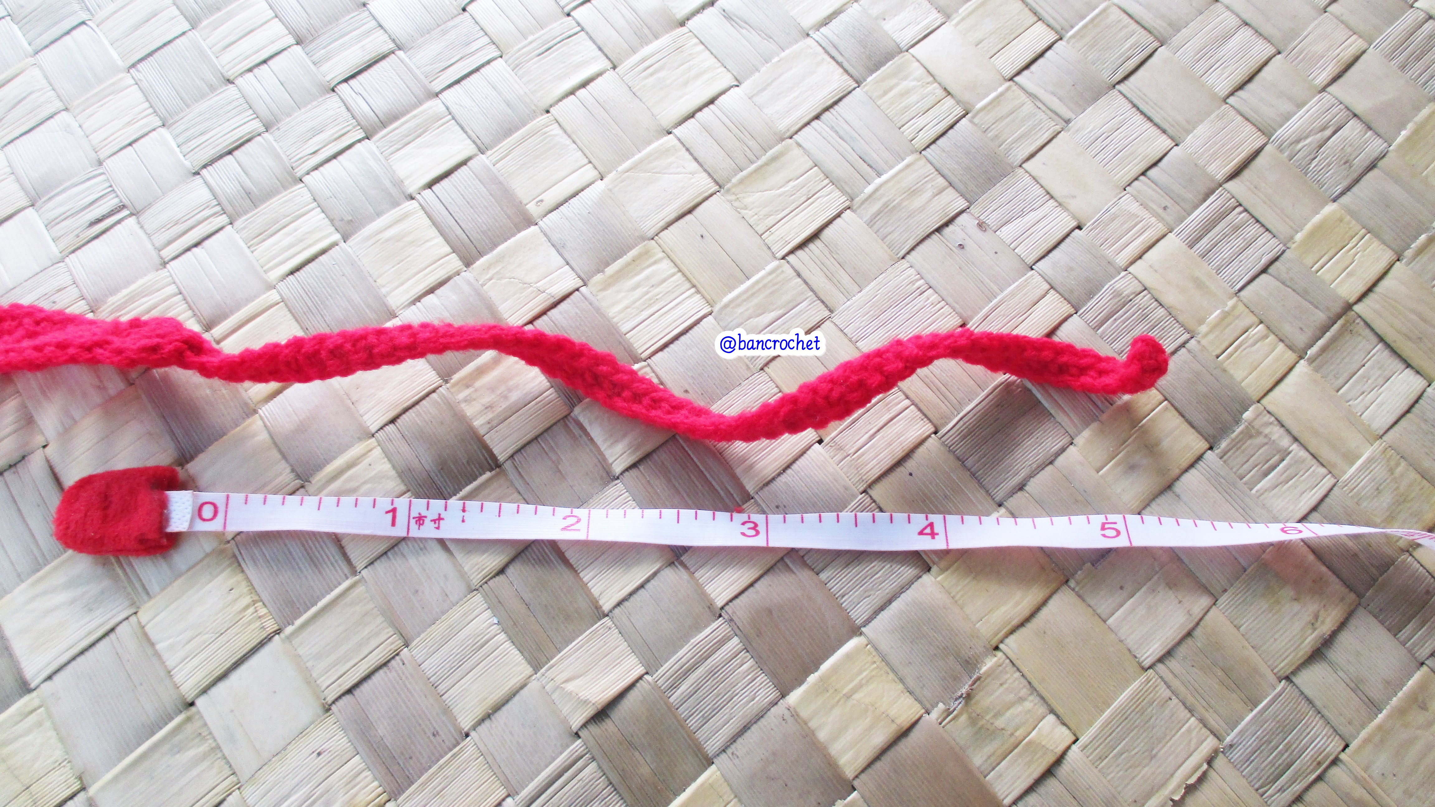 Bancrochet ที่คาดผมถักโครเชต์ ดอกไม้ถักคาดผม Crochet Flower Headband แดง 7x6 Inch