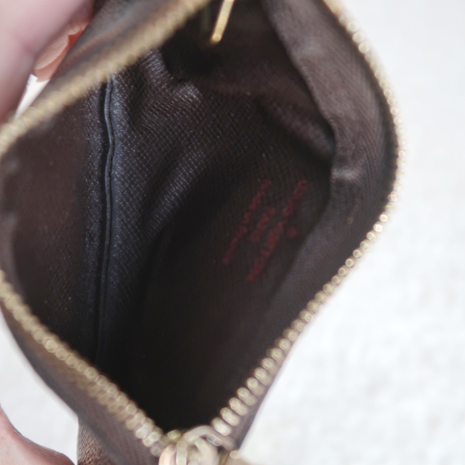 Louis Vuitton Damier Pochette Cle