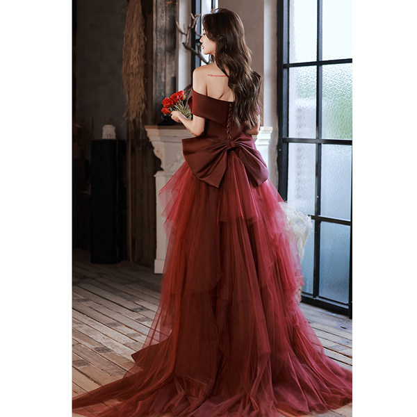 ชุดราตรี ชุดราตรีสวยหรู แบบ ทันสมัย Evening dress