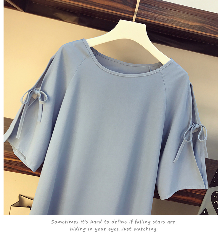 Set_bs1776 ชุดเซ็ท 2 ชิ้น(เสื้อ+กระโปรง) เสื้อแฟชั่นแขนผ่าผูกโบว์สีพื้นฟ้าคราม + กระโปรงยาวลายกราฟฟิคเอวยางยืด ผ้าโพลีเนื้อดีนุ่มใส่สบายผ้าเนื้อดีเรียบสวยไม่ยับง่าย งานเซ็ทเข้าชุดสุดน่ารัก ดีเทลเก๋ๆ ดีงาม แมทช์ได้ลงตัวเข้ากันดูดีที่สุด