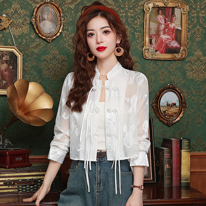 เสื้อเชิ้ตผู้หญิงใส่ทํางาน 390 บาทต่อชิ้น ฟรีค่าจัดส่ง