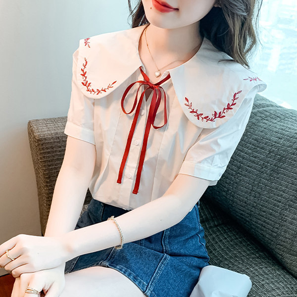 เสื้อลูกไม้ แขนสั้น