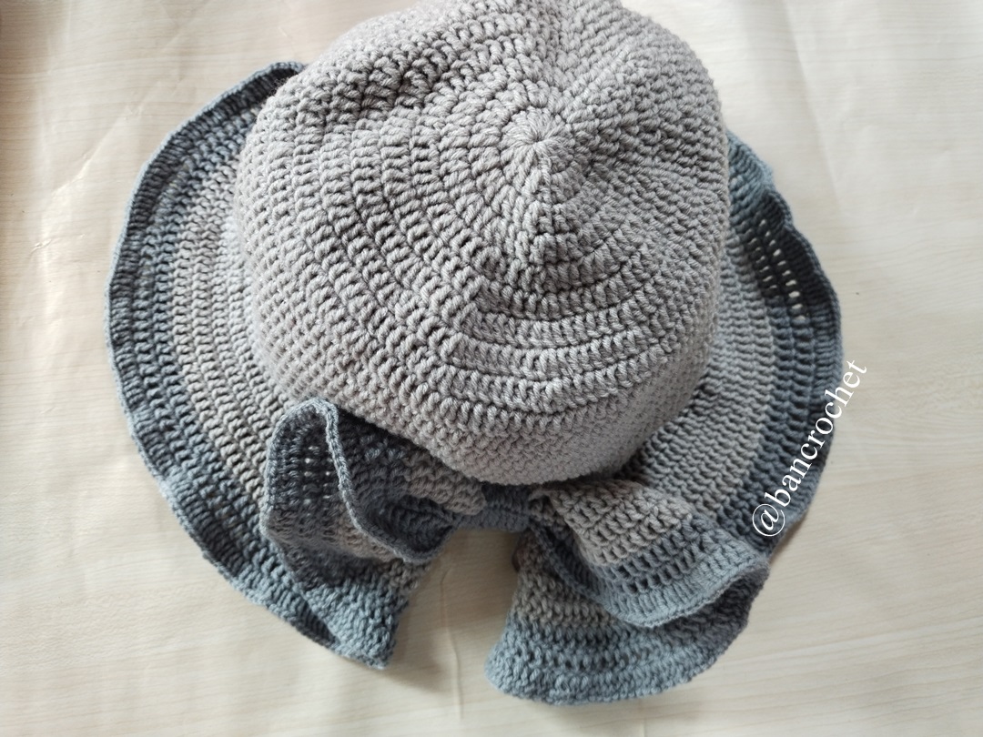 Bancrochet หมวกถักโครเชต์ลายโบว์ crochet bow hat เทา