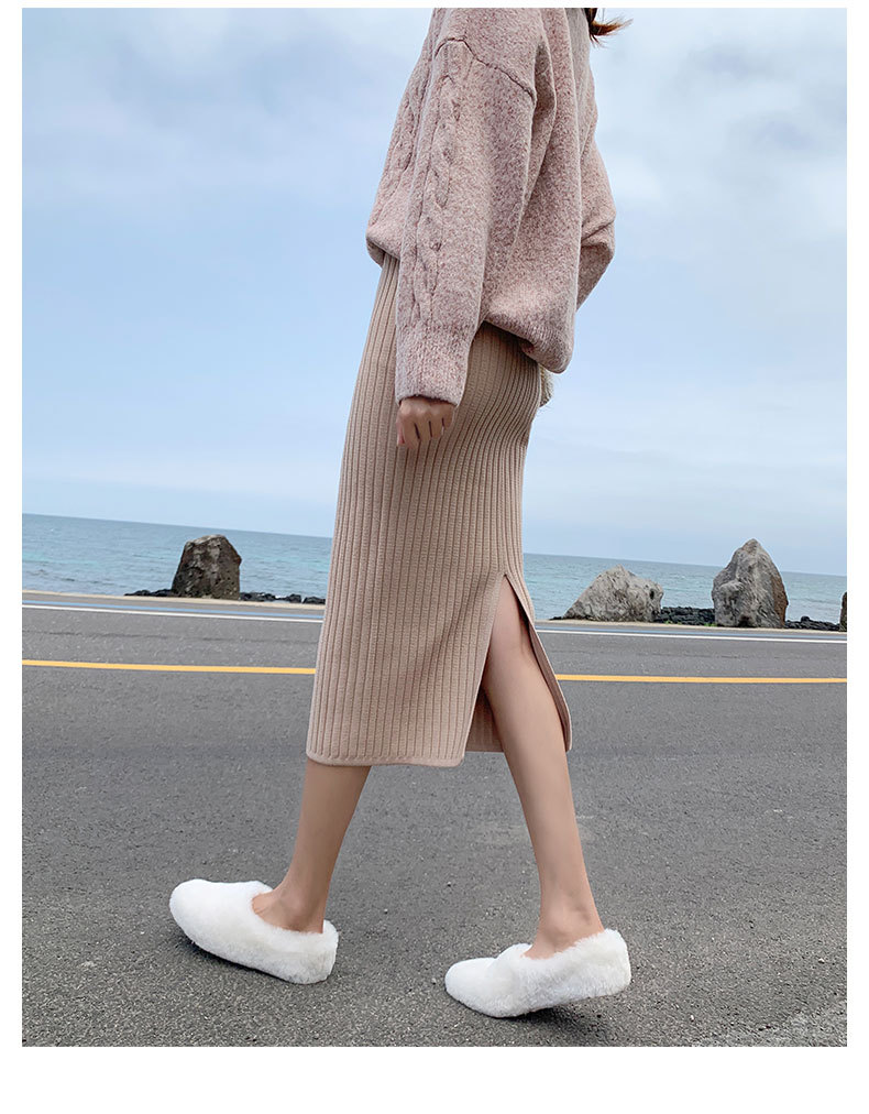 กระโปรงไหมพรม ผ้าร่อง ทรงสวย เกาหลีมากกกกกก ห้ามพลาดเลยน้า ยืดได้เยอะจ้า