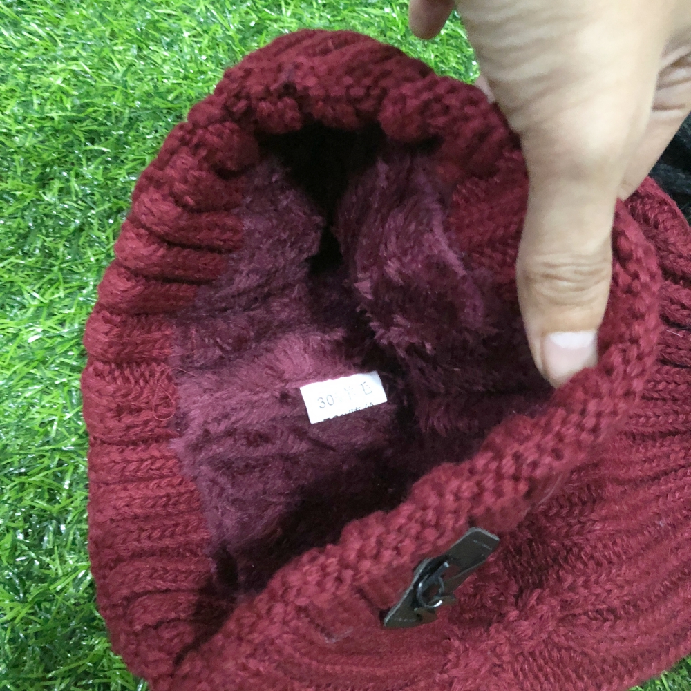 หมวกไหมพรมเนื้อนุ่ม Logo ช่วงปีกหมวก ด้านในบุขนอุ่น พร้อมส่ง