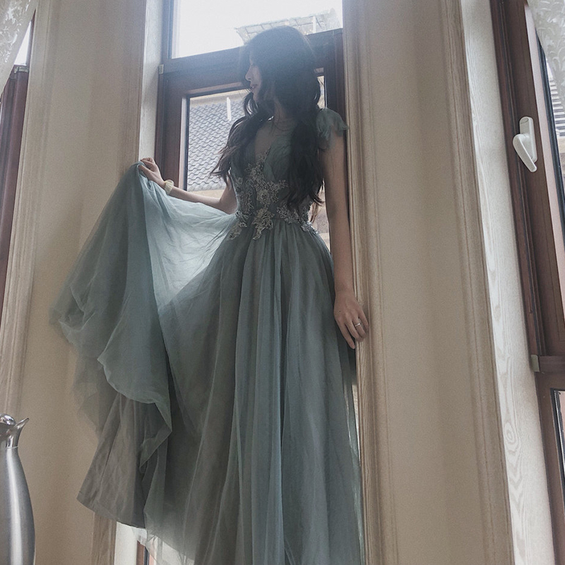 ชุดราตรี ชุดราตรีสวยหรู แบบ ทันสมัย Evening dress
