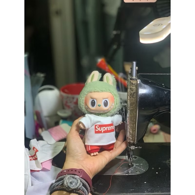 R008 ชุดสำหรับตุ๊กตา Labubu 38 / Labubu macaron / Upset Duck