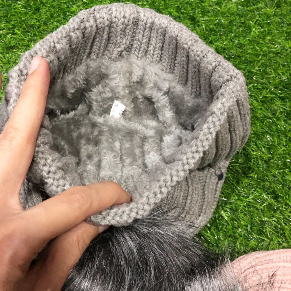 หมวกไหมพรมเนื้อนุ่ม Logo ช่วงปีกหมวก ด้านในบุขนอุ่น พร้อมส่ง