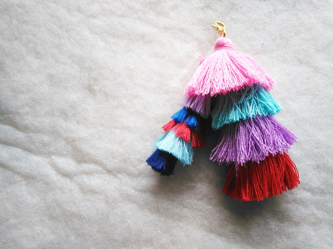Bancrochet พวงกุญแจพู่ห้อยกระเป๋า tassels pompoms keychains หลากสี 5.5-6นิ้ว