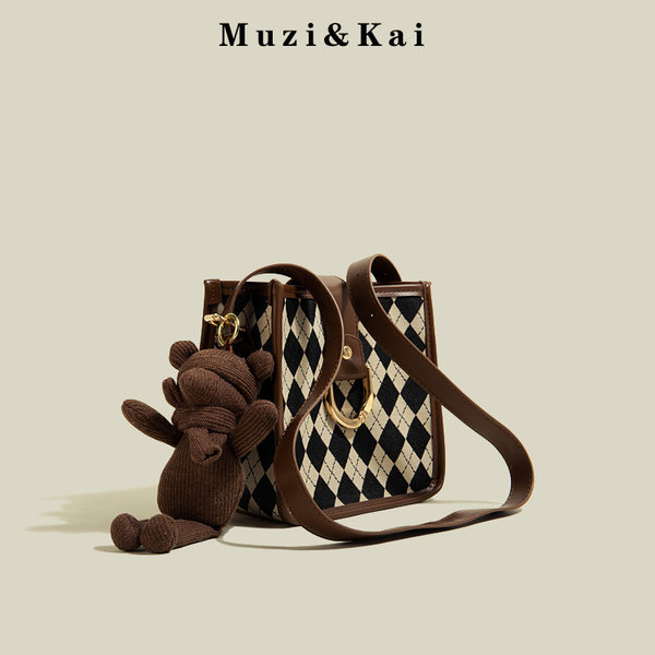 กระเป๋าสะพายข้างผู้หญิง กระเป๋าสะพายสไตล์เกาหลี By Muzi&Kai