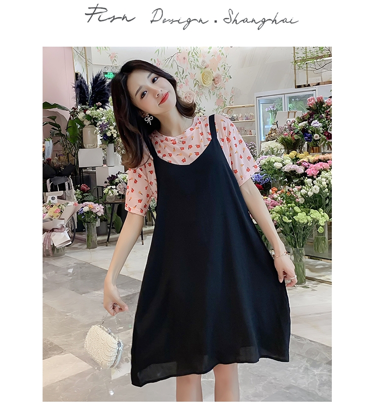 Dress4614 ชุดเดรสกระโปรงทรงปล่อยสีดำซิปหลังผ้าโพลีเนื้อดี พร้อมเสื้อตัวในลายดอกไม้โทนสีส้มผ้าเนื้อดียืดหยุ่นสูง งานสวยน่าใส่ ผ้านุ่มใส่สบาย แมทช์ได้ลงตัว ใส่เที่ยว/ใส่ทำงานได้