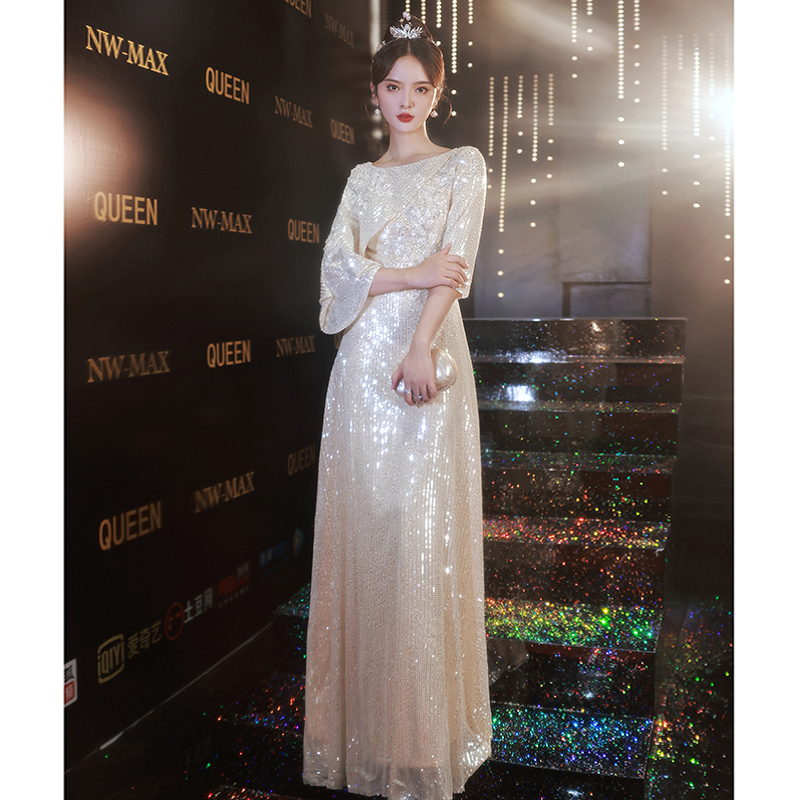 ชุดราตรี ชุดราตรีสวยหรู แบบ ทันสมัย Evening dress