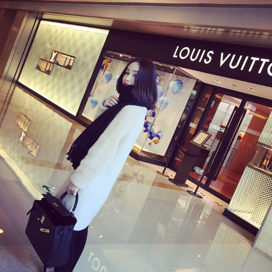 ยาว 26 นิ้ว Sweater เสื้อไหมพรมถักตัวยาว สีครีม ใส่ตัวเดี๋ยวได้เลยเก๋ๆ ยืดได้เยอะ ครีม