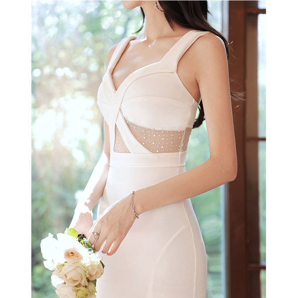 ชุดราตรี ชุดราตรีสวยหรู แบบ ทันสมัย Evening dress