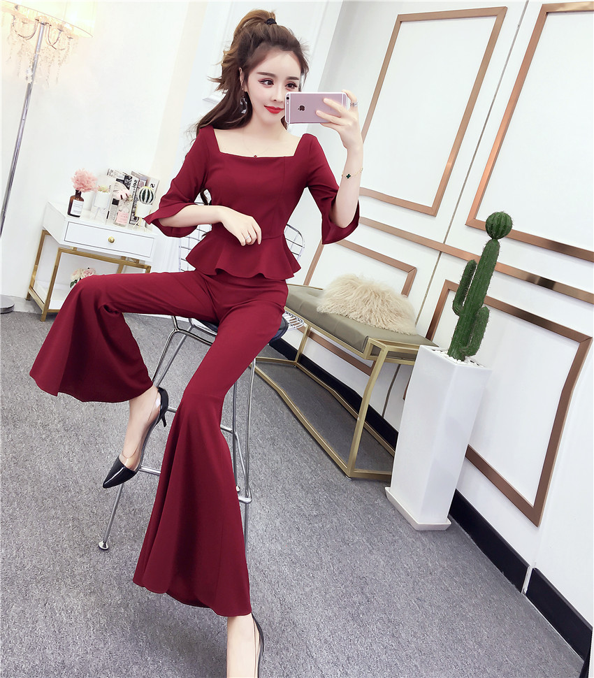 Set_bt1733 ชุดเซ็ท(เสื้อ+กางเกง) เสื้อคอเหลี่ยมชายระบายแขนสามส่วนซิปหลังใส่ง่าย กางเกงขายาวชายบาน เอวสม็อคยางยืดหลัง ผ้าโพลีเนื้อดีหนามีน้ำหนักยืดหยุ่นได้ งานดีทรงดีเรียบหรู ใส่แล้วดูสวยแพง มี 2 สี ดำ, ไวน์แดง