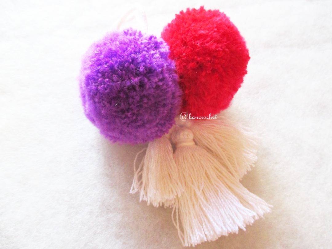 พู่+ปอมปอมแขวนกระเป๋าถักโครเชต์ pompom crochet