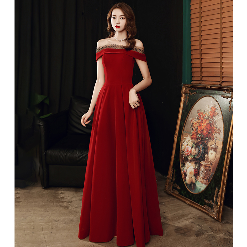 ชุดราตรี ชุดราตรีสวยหรู แบบ ทันสมัย Evening dress