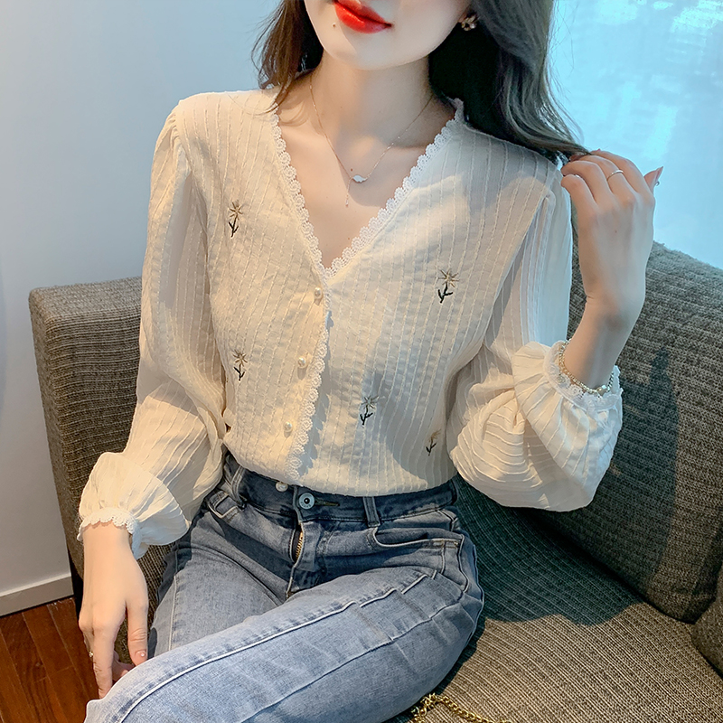เสื้อเชิ้ตผู้หญิงแขนยาว เสื้อเชิ้ตผู้หญิงใส่ทํางาน 390 บาทต่อชิ้น ฟรีค่าจัดส่ง