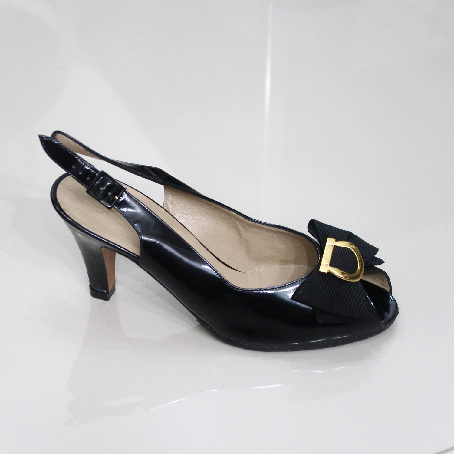 Salvatore Ferragamo Black Patent Leather Bow Sling Back Pumps Size 6.5