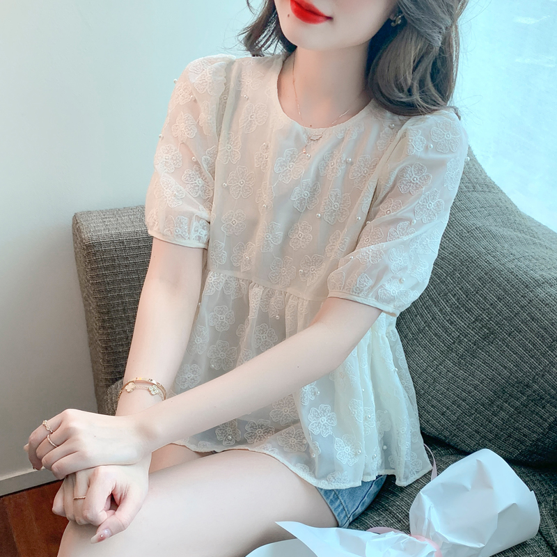 เสื้อลูกไม้ แขนสั้น