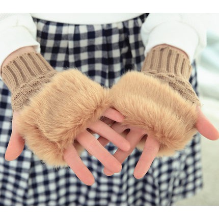 ถุงมือไหมพรม แต่งขนเฟอร์ กันหนาวน่ารักๆ พร้อมส่ง