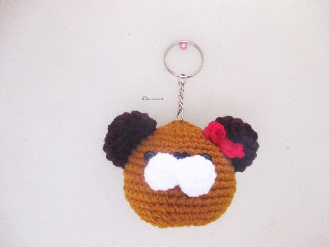 พวงกุญแจหัวตุ๊กตา สูง 2 นิ้ว amigurumi crochet keychain