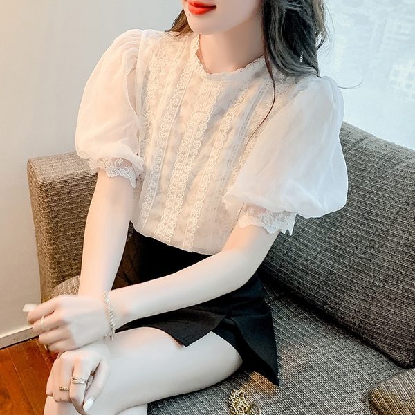 เสื้อลูกไม้ แขนสั้น