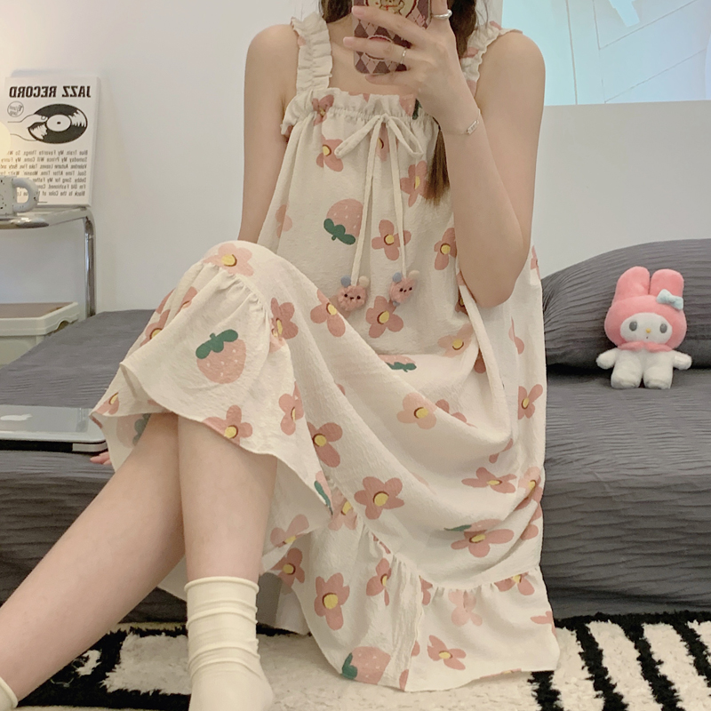 ชุดนอนผู้หญิง