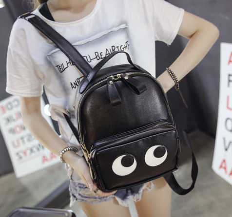 กระเป๋าเป้ หนังสีดำ แต่งลูกตาน่ารัก พร้อมส่งเลยค่ะ black