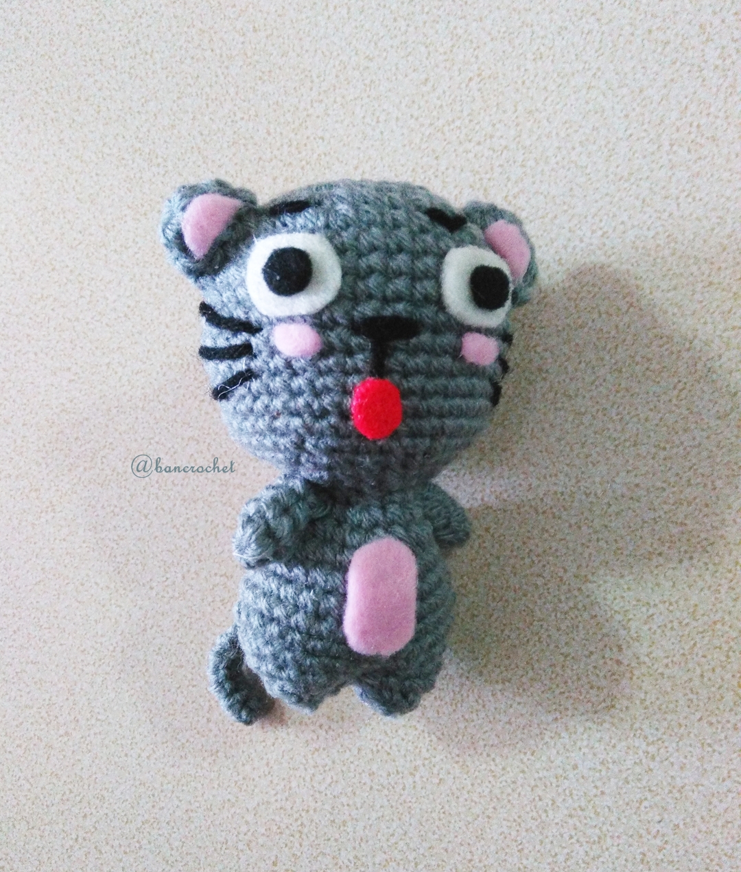 แมวถักโครเชต์ ขนาด 4 นิ้ว cat amigurumi crochet 4 inches