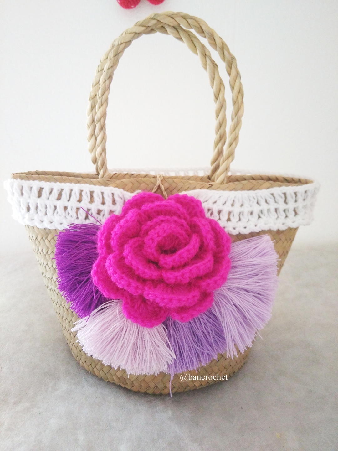 กระเป๋าสานกระจูดประดับดอกไม้ grajood basket weave bags ธรรมชาติ 7*10*7*12 นิ้ว