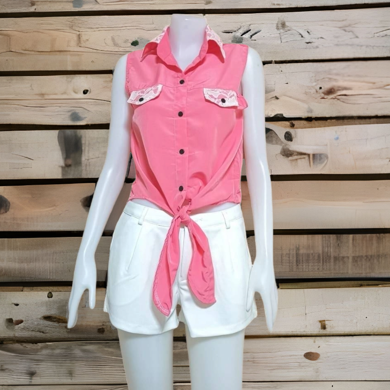Blouse1691 เสื้อเชิ้ตแฟชั่นคอปกแต่งลูกไม้ ผูกเอว ผ้าหางกระรอกเนื้อดีนุ่มใส่สบายไม่ยับง่าย งานน่ารักแมทช์กับอะไรก็เข้า มี 3 สี ครีม, ดำ, ชมพู