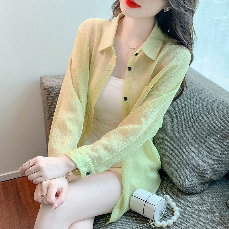 เสื้อเชิ้ตผู้หญิงใส่ทํางาน 390 บาทต่อชิ้น ฟรีค่าจัดส่ง