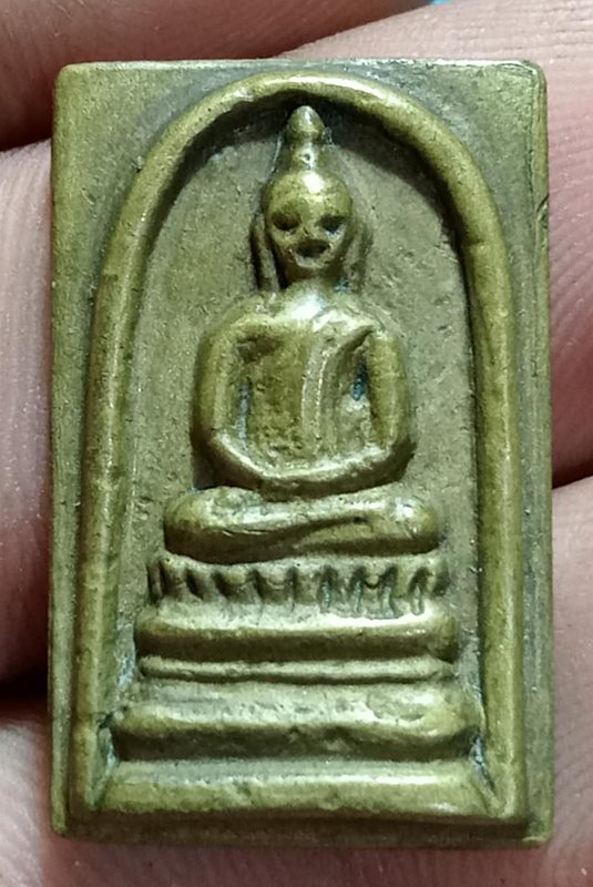 หลวงพ่อแพ วัดพิกุลทอง