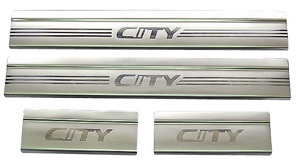ชายบันได ใส่ City 08