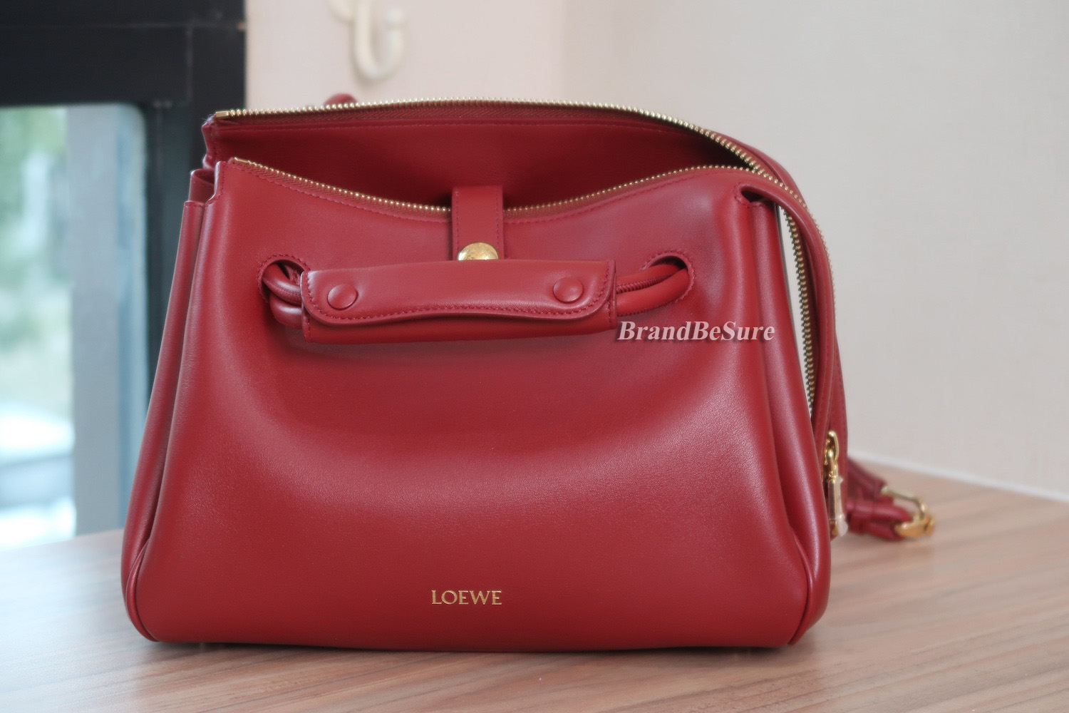 Loewe Brunt Red Calf Small Madrid Bag (ใบเสร็จไทย 1 เดือน ลด 1 แสน)