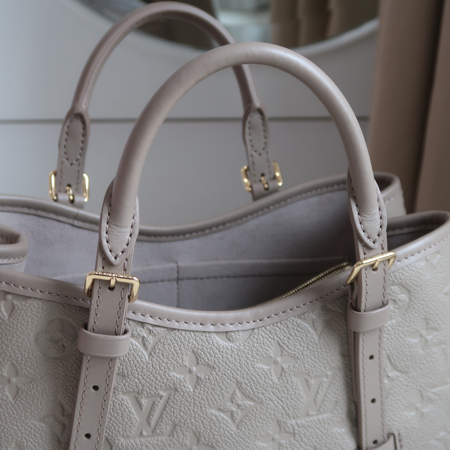 Louis Vuitton Beige Monogram Empreinte Babylone Tote PM (ใบเสร็จไทย 12 วัน)
