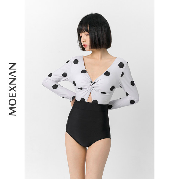 ชุดว่ายน้ำผู้หญิง ชุดว่ายน้ำน่ารัก Bikini ชุดไปทะเล