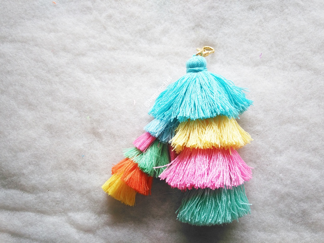 Bancrochet พวงกุญแจพู่ห้อยกระเป๋า tassels pompoms keychains หลากสี 5.5-6นิ้ว