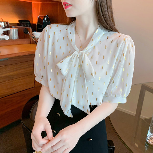เสื้อลูกไม้ แขนสั้น