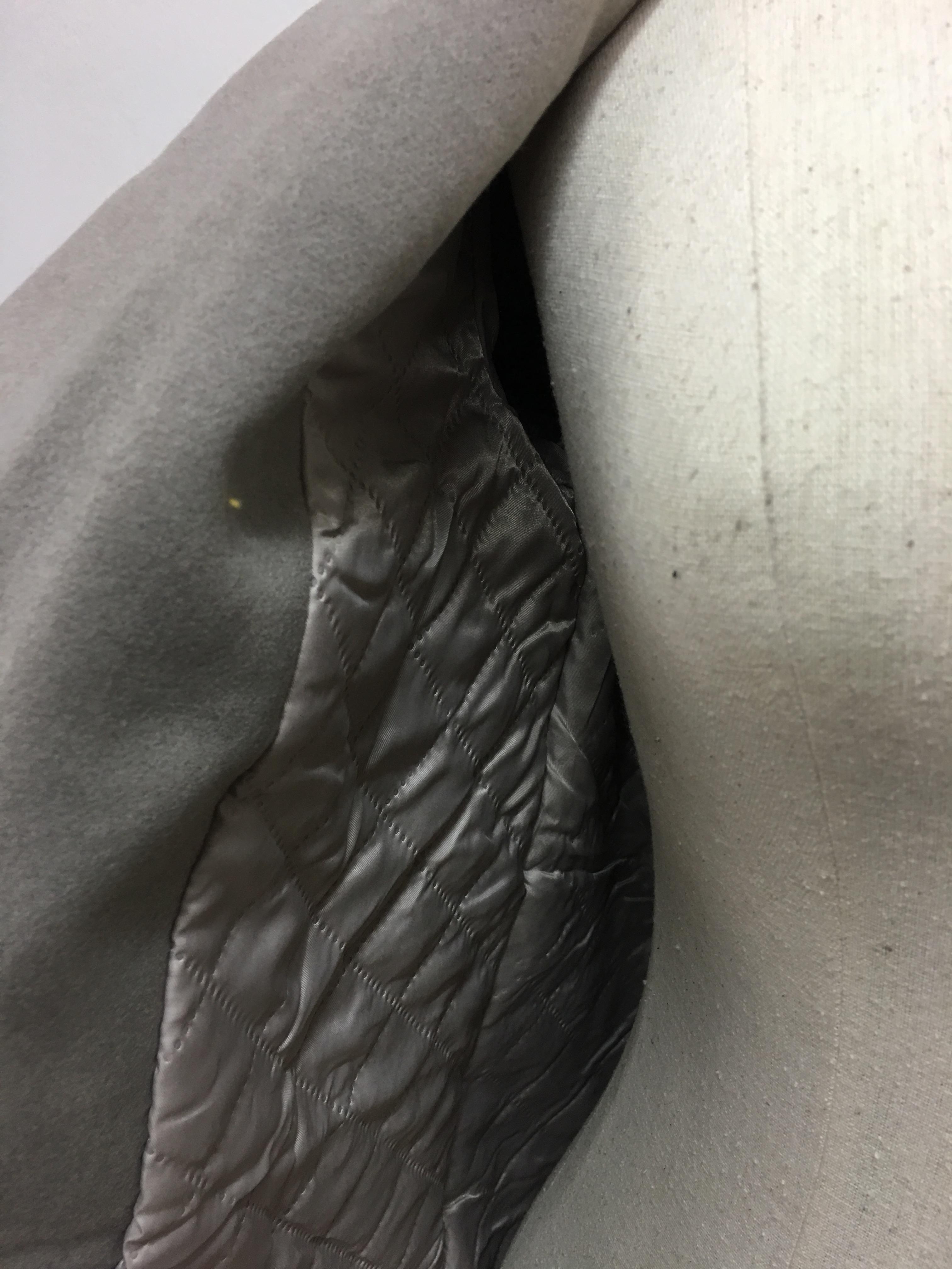 OverCoat เสื้อโค้ทกันหนาวตัวยาว สีกรมท่า งานดี ผ้าวูลเนื้อดีเรียบไม่เป็นขุย บุซับในกันลมอย่างดี พร้อมส่ง สีกรมท่า