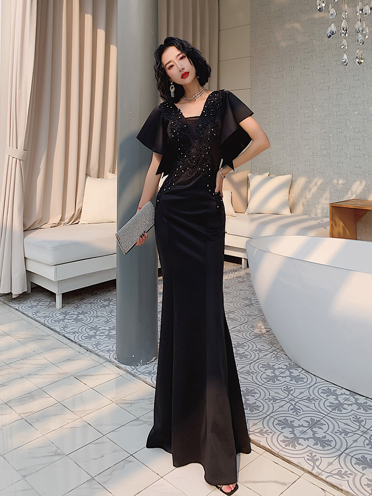 ชุดราตรี ชุดราตรีสวยหรู แบบ ทันสมัย Evening dress