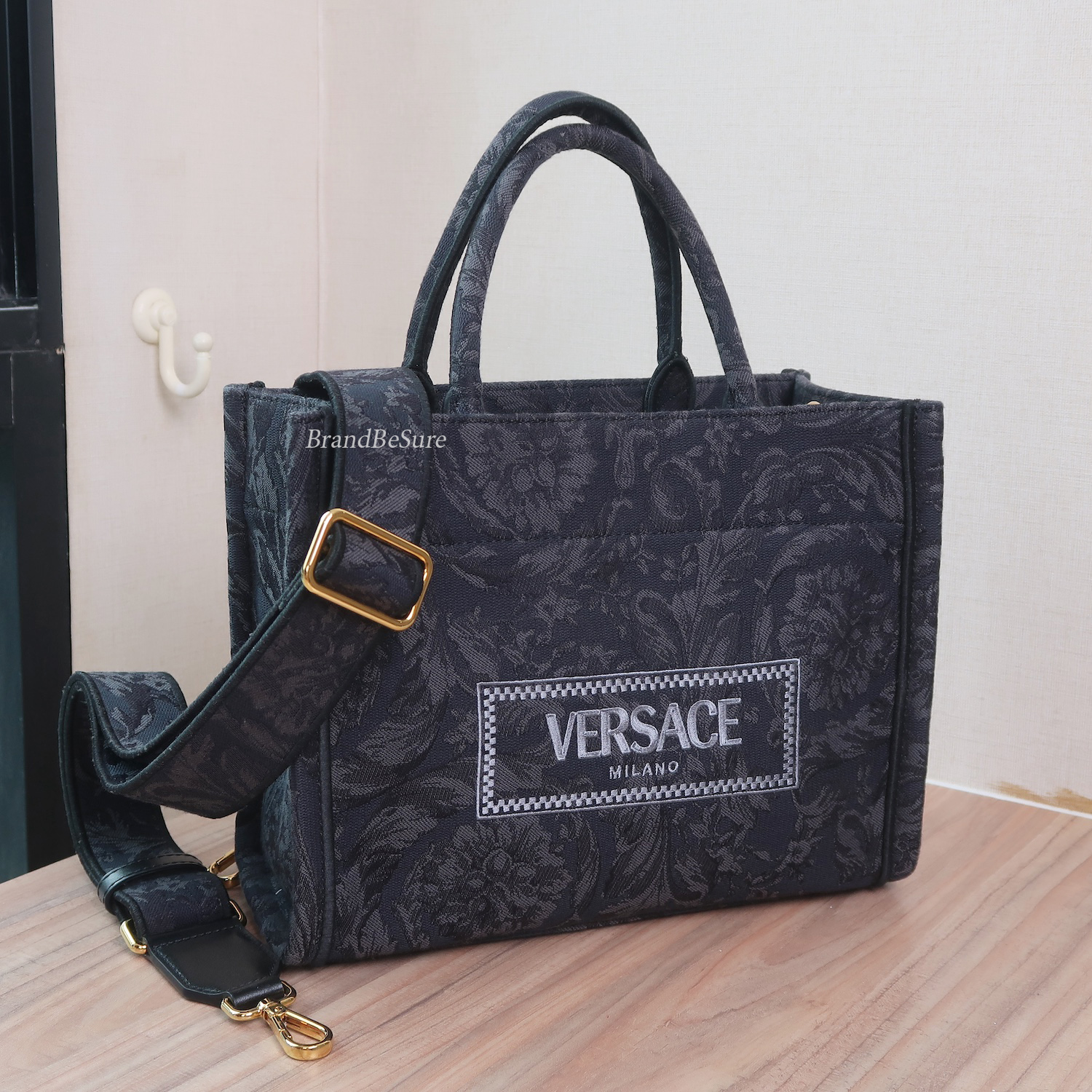 Versace Barocco Athena Small Tote Bag(ใบเสร็จParagon2025)