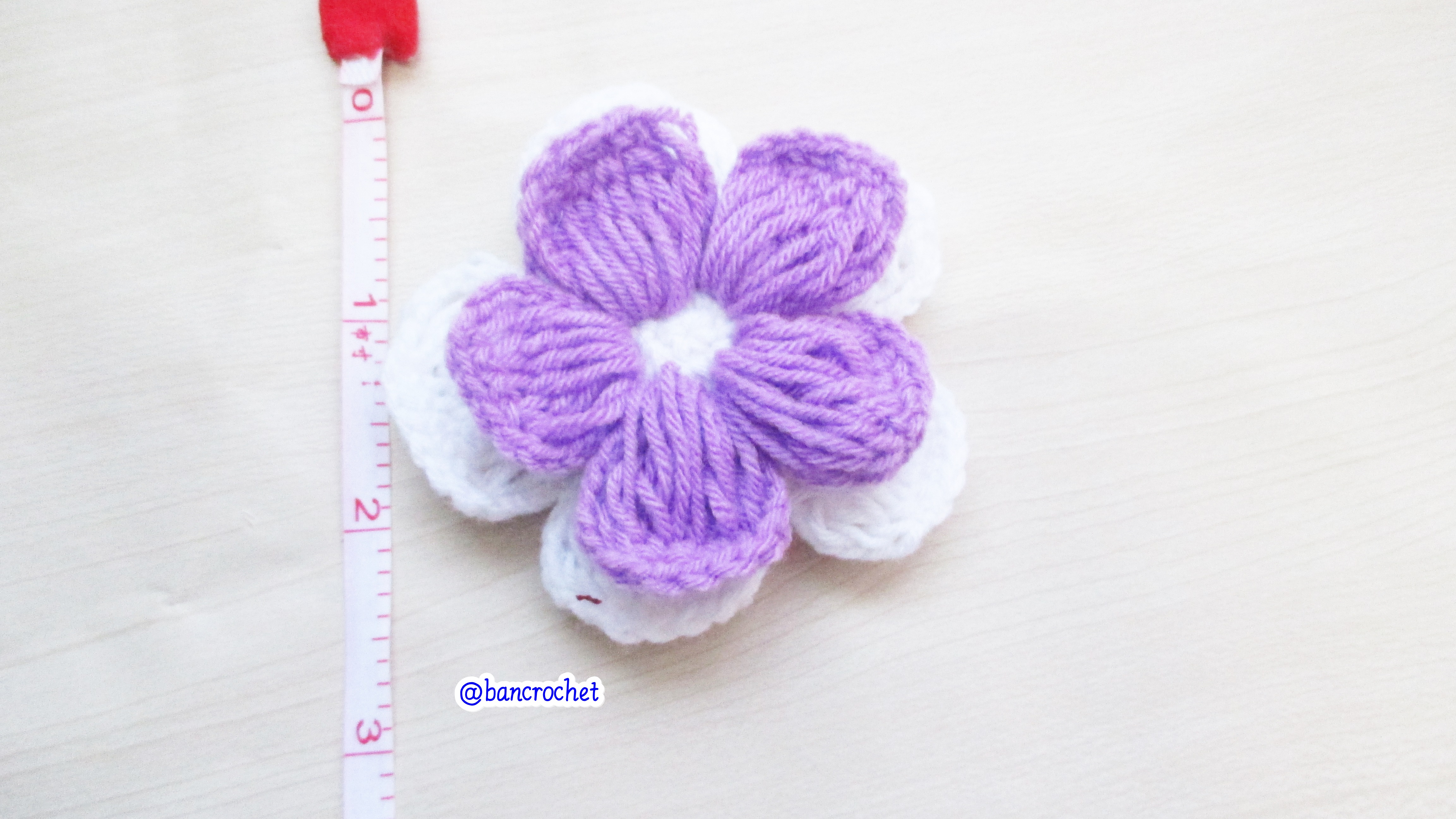 Bancrochet ดอกไม้ถักโครเชต์สองชั้น crochet Flowers ม่วงขาว 2.5 inch