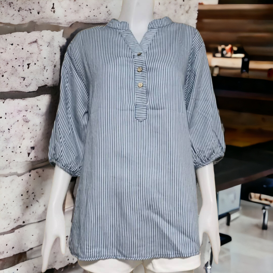 Blouse3876 เสื้อแฟชั่นไซส์ใหญ่คอจีนทรงปล่อยลายริ้วสีขาวกรม แขนสามส่วนผูกโบว์ ผ้าคอตตอนเนื้อดีใส่สบาย มี 3 สี กรม, ฟ้าเข้ม, ฟ้าอ่อน