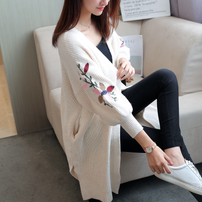 เสื้อคลุมไหมพรม ปักลายดอกไม้ แขน 4 ส่วน สีครีมพร้อมส่ง