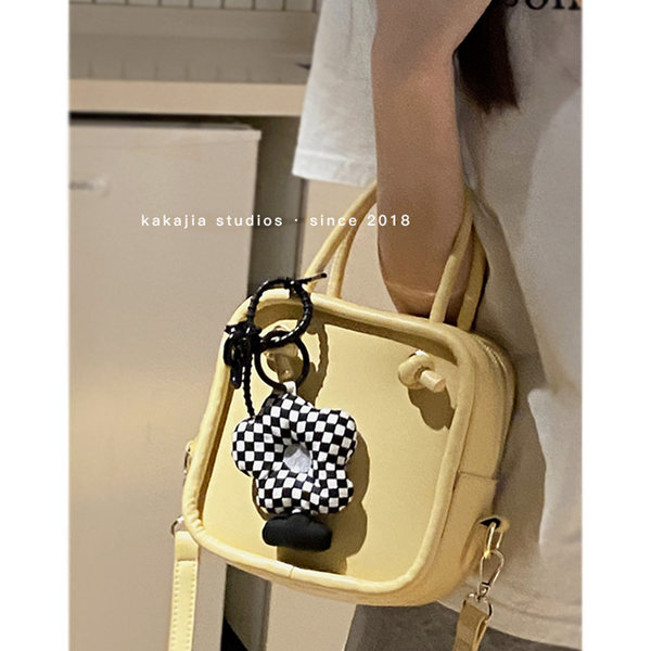 กระเป๋าสะพายข้างผู้หญิง กระเป๋าสะพายสไตล์เกาหลี By Japanese フェンディ authentic bag