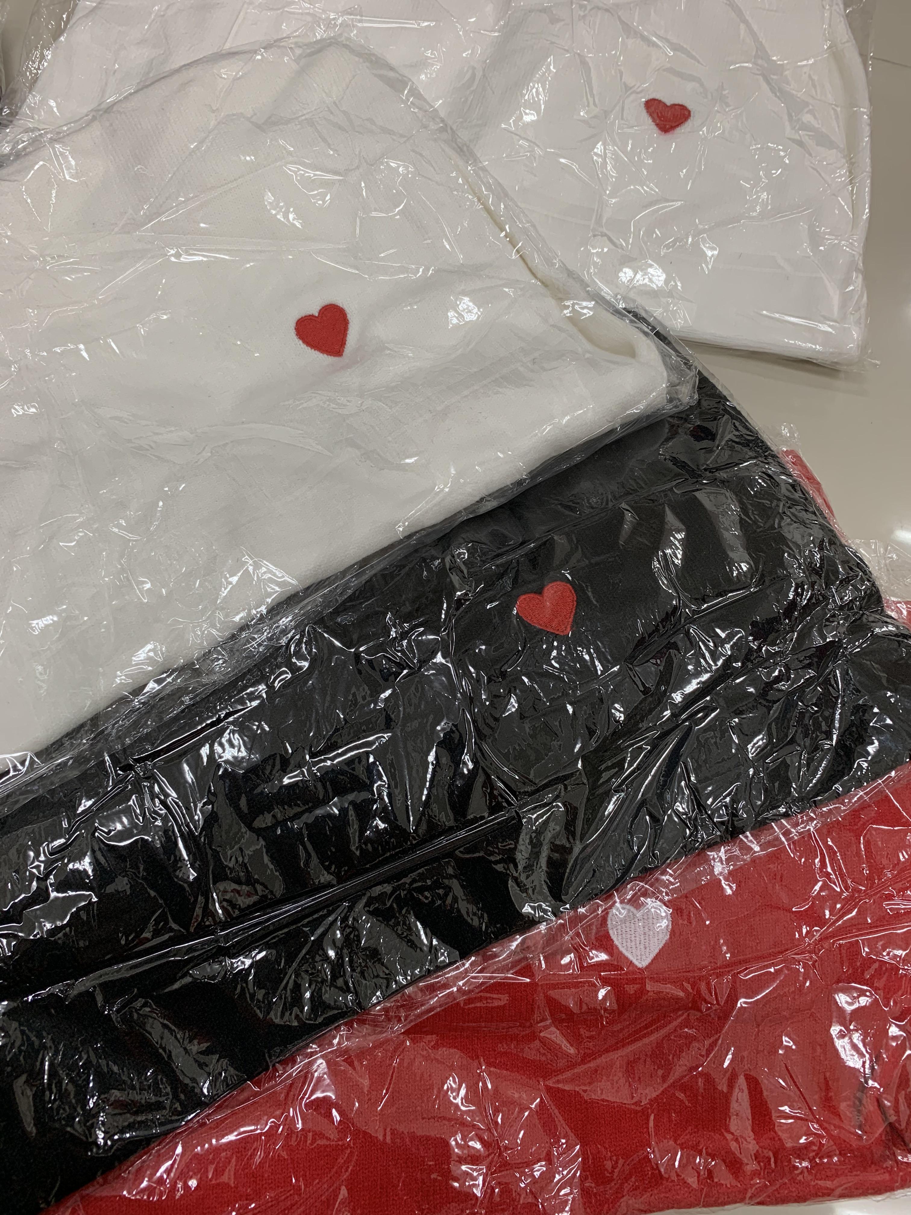 ห้ามพลาด Sweater เสื้อสเวทเตอร์ไหมพรม คอเต่า แต่งลายปักหัวใจ งานดี ไหมพรมเนื้อดี สายเกาหลีห้ามพลาดน้าาา ดำ freesize