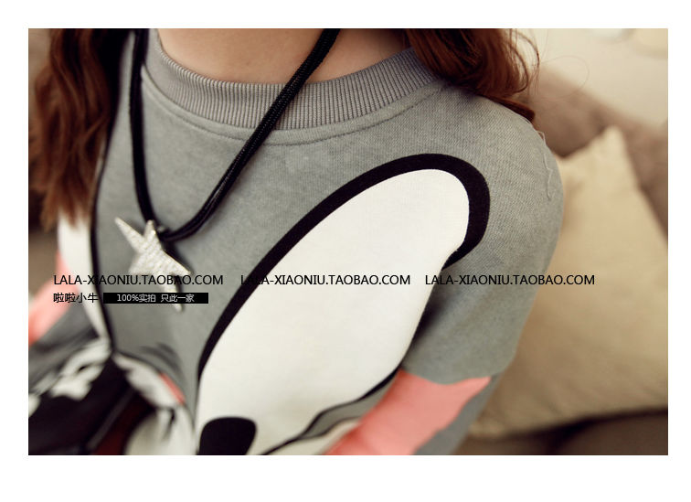 เสื้อยืดแขนยาว ตัวโคล่ง ลายบัคบันนี่ น่ารัก ผ้าไม่หนา พร้อมส่ง