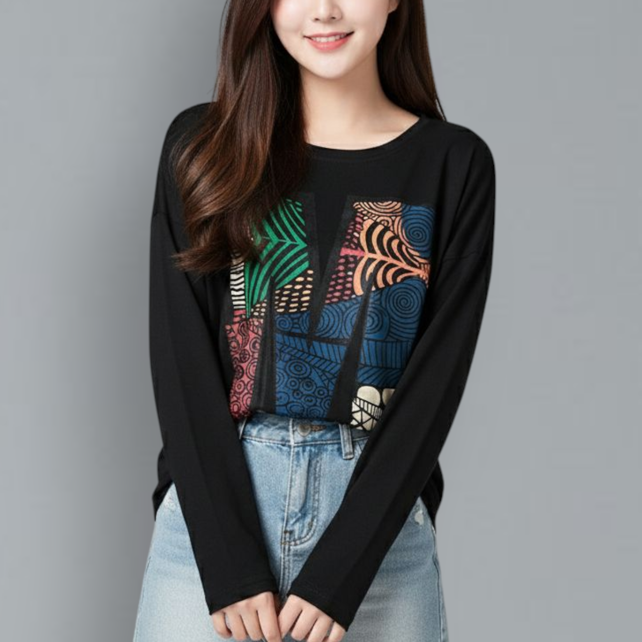 🖤 Blouse3757 เสื้อแขนยาวทรงโอเวอร์ไซส์หน้าสั้นหลังยาวสีดำสไตล์เกาหลี ลายกราฟฟิคดิจิตอลสีสด คมชัด เพิ่มลูกเล่นให้การแต่งตัว